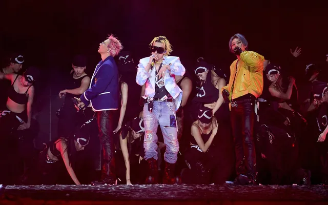 BIGBANG ยังคงสุดยอด! ฉลอง 20 ปีที่ MetLife Stadium แฟนๆ ร้องตามกระหึ่ม