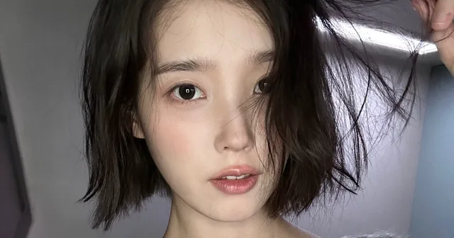 ช่างทำผม IU กลายเป็นไวรัลในงานแต่งงานตัวเอง หลังทำสิ่งนี้ให้กับนักร้องสาว!