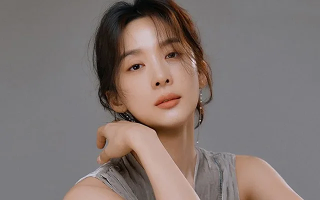 Lee Chung Ah ประสบอุบัติเหตุทางรถยนต์ กำลังพิจารณาถอนตัวจากซีรีส์ใหม่