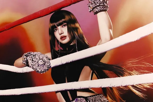ปังไม่หยุด! "SaWaDiKa" ของ Lisa สร้างสถิติเพลงเดี่ยวเพลงที่ 3 ที่ติดชาร์ต Billboard Hot 100 หลายสัปดาห์