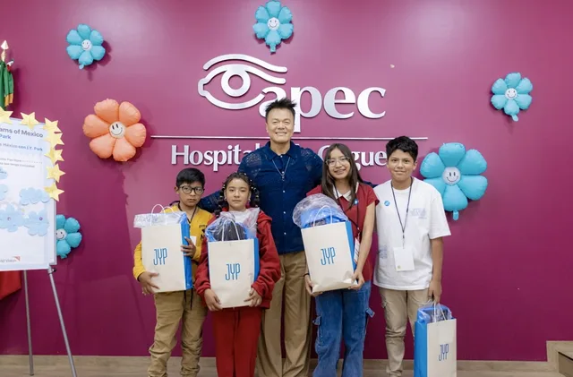 สื่อเม็กซิกันให้ความสนใจ JYP Entertainment และ J.Y. Park กับการสนับสนุนผู้ป่วยเด็ก