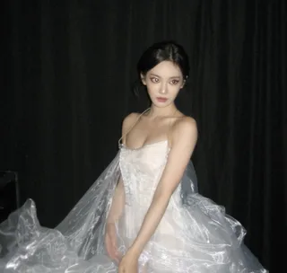 Ningning aespa อวดชุด Gucci สั่งตัดพิเศษสำหรับโซโล่สเตจ สวยสะกดทุกสายตา!
