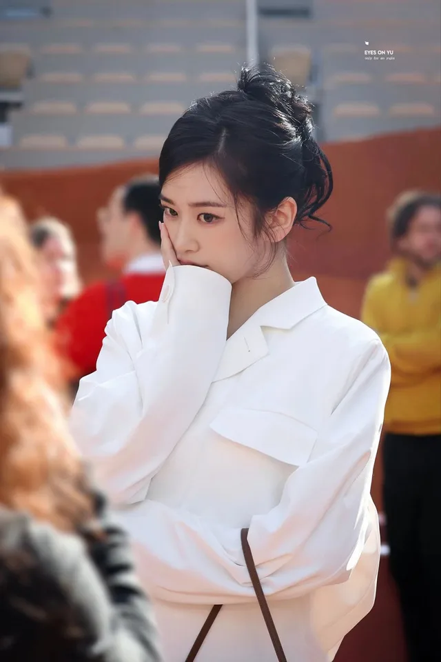An Yu Jin จาก IVE สวยสะกดทุกสายตาที่ Paris Fashion Week ในลุค Lacoste
