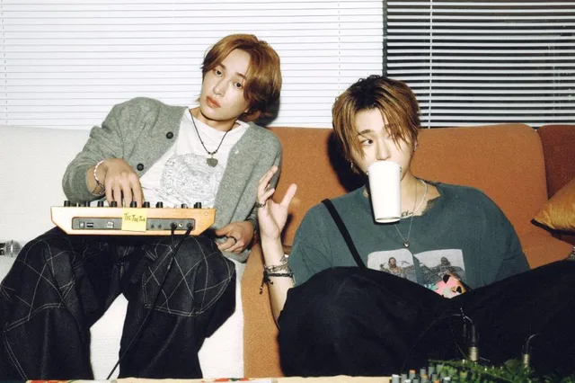 Onew และ Zico ปล่อยเพลงใหม่ "Tic Tac Toe" การร่วมงานที่น่าจับตา!