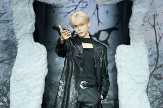 Sung Hanbin สลัดภาพสดใสสู่ความดาร์กในโซโล่ EP แรก ‘Dead:Alive’