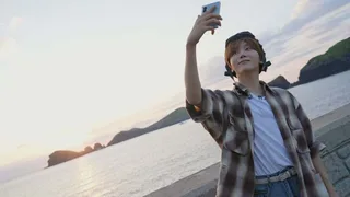 Seungkwan SEVENTEEN ชวนเที่ยวบ้านเกิดที่เชจูในวิดีโอท่องเที่ยวหมู่บ้านสุดพิเศษ!