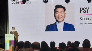 PSY เผยเคล็ดลับความสำเร็จของ K-Pop คือ 'ความเป็นต้นฉบับ' ที่งาน PBI Seoul 2026
