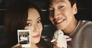 Lee Sun Bin ตอบคำถามเรื่องแพลตฟอร์มสื่อสารแฟนคลับของแฟนหนุ่ม Lee Kwang Soo ได้อย่างน่ารัก