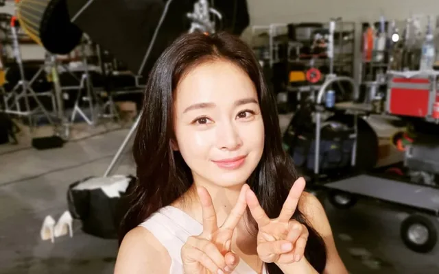 Kim Tae Hee คัมแบ็กโซเชียลในรอบ 14 เดือน แฟนๆ แห่ชม 'สวยที่สุดในเกาหลี'