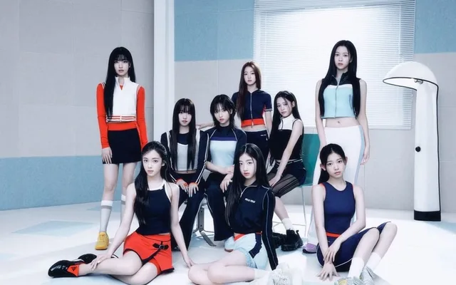 A2O LITE ปังไม่หยุด! เพลงเดบิวต์ 'NEON' ติด Top 10 ชาร์ต Billboard Global ถึง 2 ชาร์ต