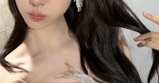 YoonA Girls' Generation สวยสะกดทุกสายตาในลุคขนนก เตรียมคัมแบ็กจอแก้วปี 2027