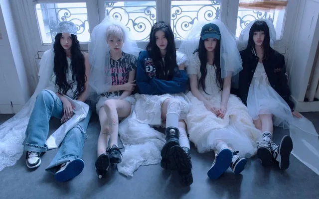 MV 'It's Me' ของ ILLIT ทะลุ 200 ล้านวิว! ตามรอย 'Magnetic' ไปติดๆ